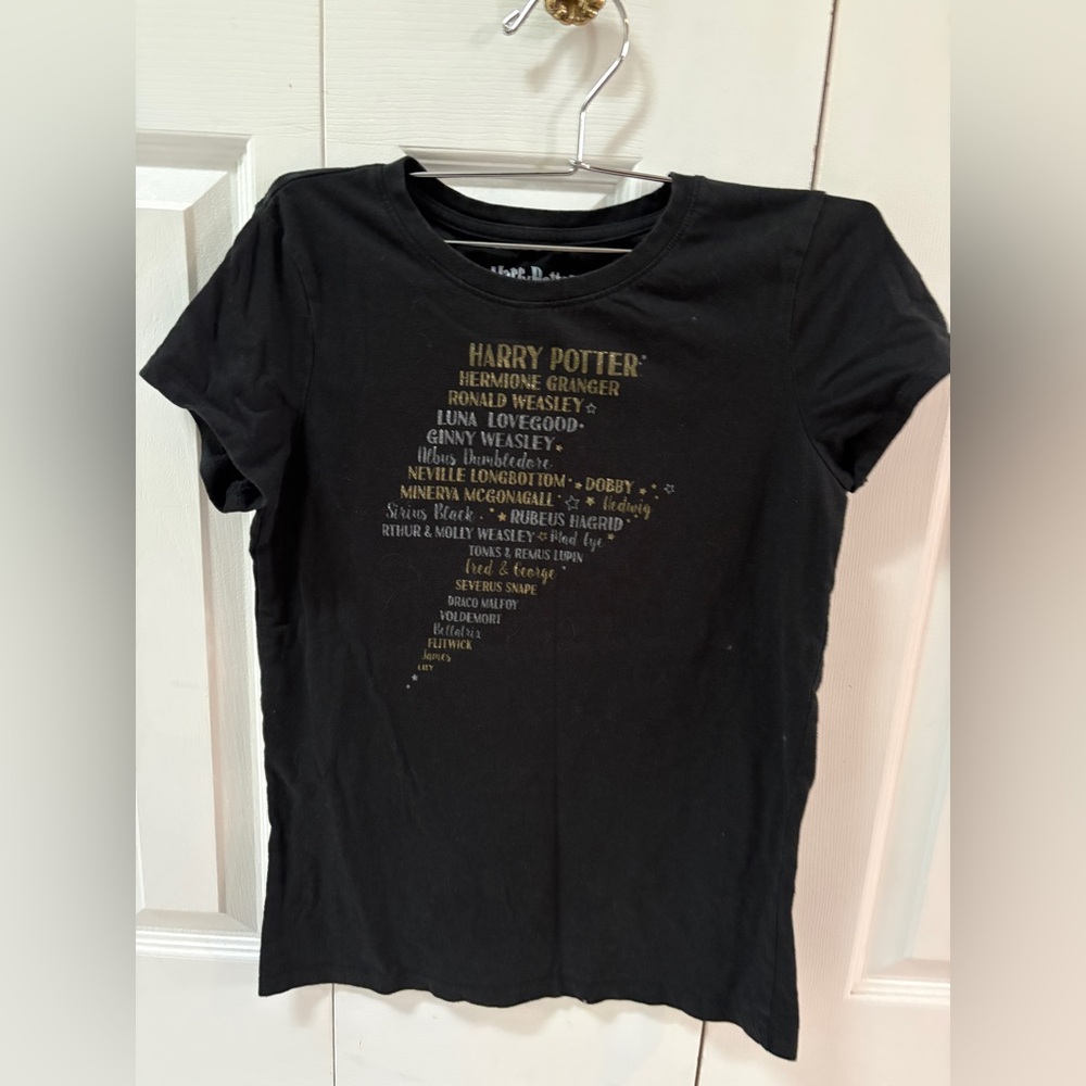 HARRY POTTER BLACK SHORT SLEEVE TOP WITH CHARACTERS NAMES